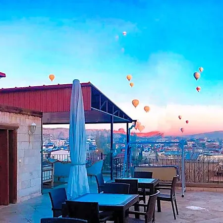 Cappadocia Stone Palace غوريمِيه